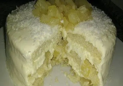 bolo de abacaxi, receita de bolo, sabor tropical, bolo de abacaxi recheado, como fazer bolo de abacaxi, bolo de abacaxi fácil, bolo de abacaxi com coco, abacaxi na receita, bolo de abacaxi cremoso, bolo de abacaxi com chantilly, abacaxi na sobremesa, bolo de abacaxi decorado, bolo de abacaxi gelado, bolo de abacaxi com creme, bolo de abacaxi passo a passo, abacaxi no bolo