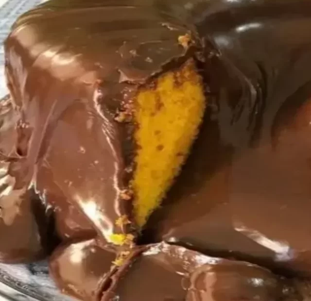 Receita de Bolo de Cenoura Com Cobertura de chocolate