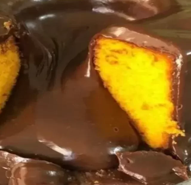 Receita de Bolo de Cenoura Com Cobertura de chocolate