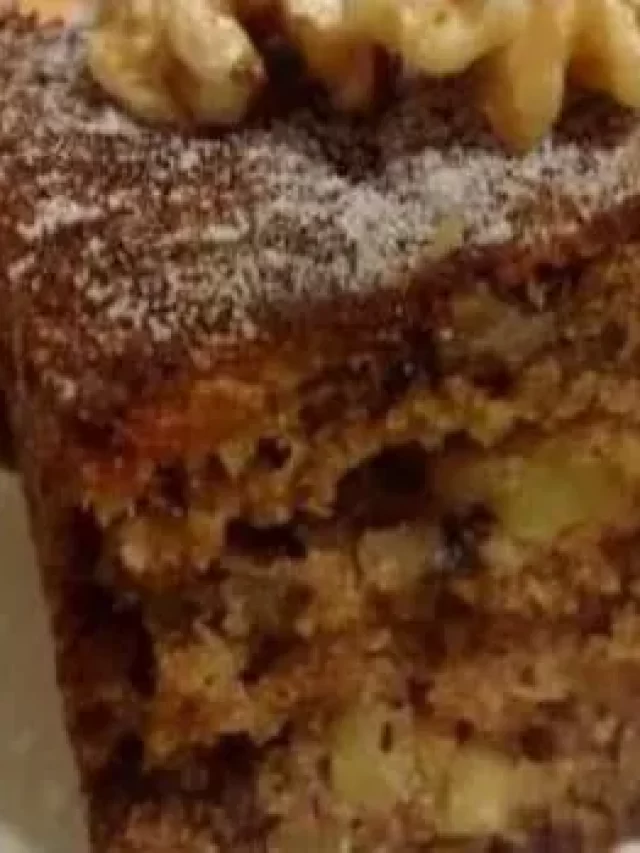 Bolo de Banana com nozes, simples e saboroso