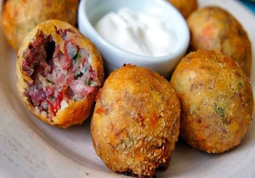 Bolinho de aipim com carne seca, Receita de bolinho de aipim com carne seca, Como fazer bolinho de aipim com carne seca, Bolinho de aipim recheado com carne seca, Petisco de aipim com carne seca, Bolinho de mandioca com carne seca, Aipim com carne seca frito, Melhor bolinho de aipim com carne seca, Bolinho de aipim com carne seca crocante, Delícia de aipim com carne seca, Receita nordestina de bolinho de aipim com carne seca, Bolinho de aipim com carne seca brasileiro, Bolinho de aipim com carne seca gourmet, Aipim com carne seca de boteco, Bolinho de mandioca e carne seca simples.
