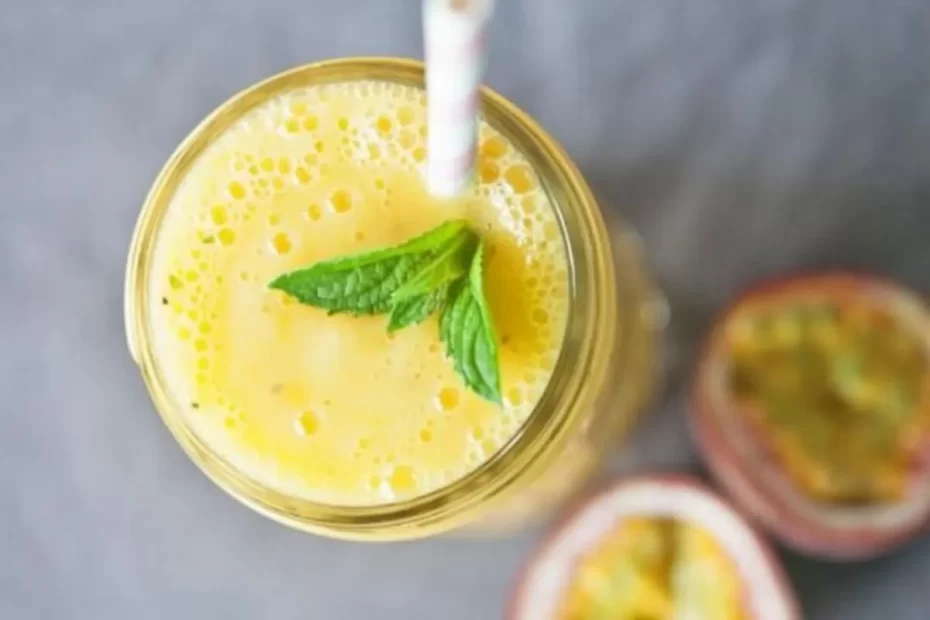 Suco tropical de manga e maracujá, Receita de suco tropical de manga e maracujá, Como fazer suco de manga e maracujá, Suco refrescante de manga e maracujá, Suco natural de manga e maracujá, Bebida tropical de manga e maracujá, Suco de frutas tropicais, Receita de suco de verão, Suco caseiro de manga e maracujá, Suco de frutas exóticas, Bebida refrescante com manga e maracujá, Suco de frutas para o calor, Receita de bebida tropical, Suco de frutas frescas, Bebida de manga e maracujá para dias quentes.