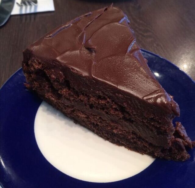 "bolo de chocolate, receita de bolo de chocolate, bolo de chocolate simples, bolo de chocolate caseiro, bolo de chocolate fácil, bolo de chocolate fofinho, bolo de chocolate com cobertura, bolo de chocolate cremoso, bolo de chocolate delicioso, bolo de chocolate para festas, bolo de chocolate de liquidificador, bolo de chocolate rápido, bolo de chocolate com calda, bolo de chocolate gostoso, bolo de chocolate passo a passo."