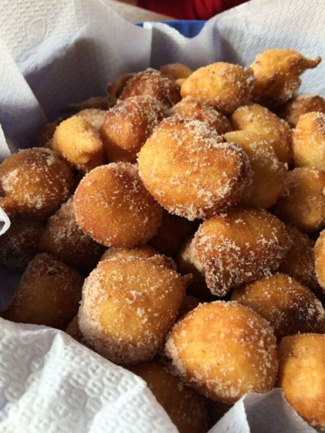 Bolinho de Chuva com açúcar e canela