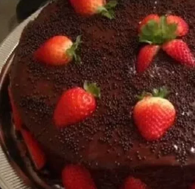 https://receitaspratossaborosos.com.br/bolodechocolatecommorango/