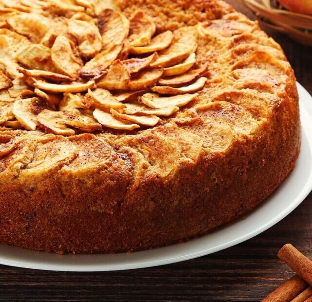 bolo de maçã e canela, receita de bolo de maçã, bolo de maçã caramelizado, como fazer bolo de maçã, bolo de maçã fofinho, bolo de maçã simples, bolo de maçã com açúcar mascavo, bolo de maçã caseiro, bolo de maçã fácil, bolo de maçã úmido, bolo de maçã com farofa crocante, bolo de maçã saudável, bolo de maçã com calda de caramelo, bolo de maçã de liquidificador, bolo de maçã com nozes