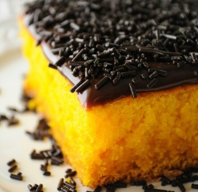 Bolo de cenoura com brigadeiro, Receita de bolo de cenoura com brigadeiro, Bolo de cenoura e brigadeiro, Bolo de cenoura recheado com brigadeiro, Bolo de cenoura coberto com brigadeiro, Como fazer bolo de cenoura com brigadeiro, Bolo de cenoura de aniversário com brigadeiro, Bolo de cenoura simples com brigadeiro, Bolo de cenoura com brigadeiro gourmet, Bolo de cenoura caseiro com brigadeiro, Bolo de cenoura com brigadeiro no liquidificador, Bolo de cenoura com brigadeiro de colher, Bolo de cenoura com brigadeiro branco, Bolo de cenoura com brigadeiro mole, Bolo de cenoura com brigadeiro crocante,