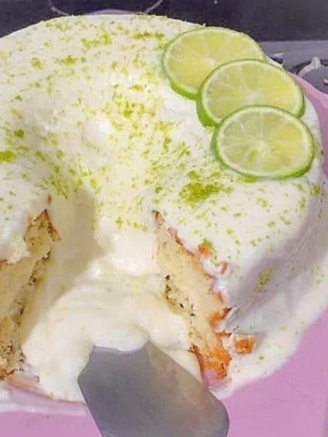 Bolo de Limão fofinho com calda deliciosa