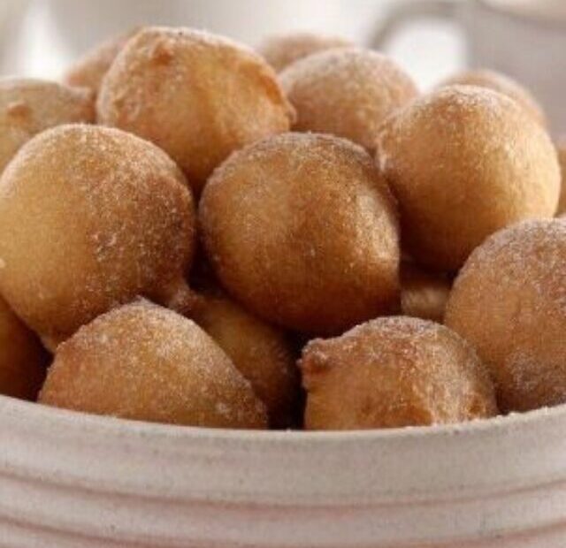 Receita de bolinho de chuva Como fazer bolinho de chuva Bolinho de chuva simples Bolinho de chuva fofinho Bolinho de chuva caseiro Bolinho de chuva com açúcar Bolinho de chuva com canela Bolinho de chuva tradicional Bolinho de chuva recheado Bolinho de chuva crocante Bolinho de chuva com banana Bolinho de chuva com leite condensado Bolinho de chuva vegano Receita de bolinho de chuva fácil Bolinho de chuva para crianças