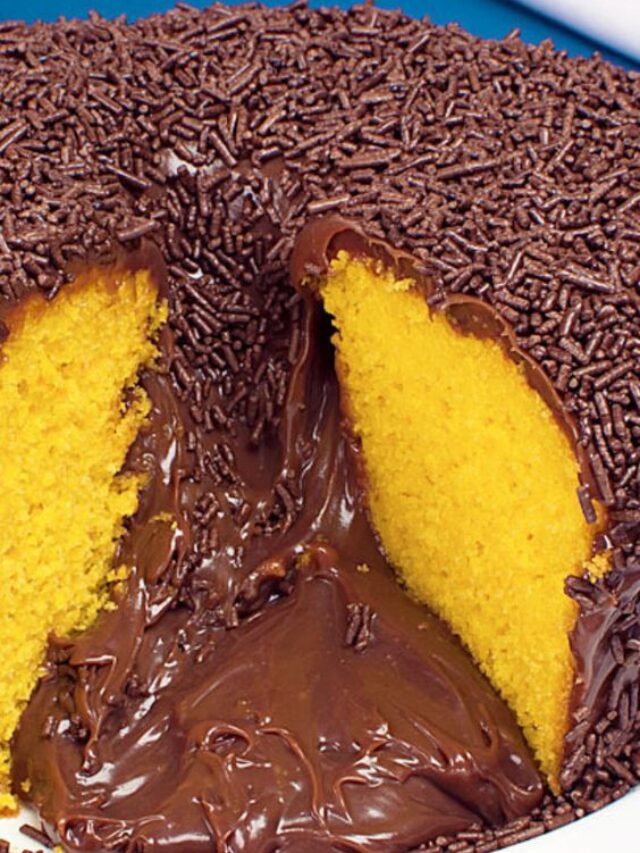 Como fazer Bolo de Cenoura com Cobertura de Chocolate Delicioso