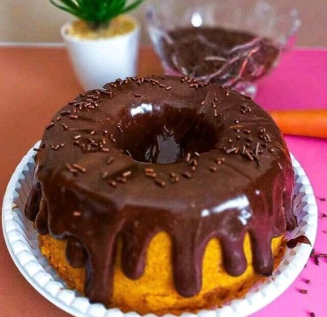 Receita de bolo de cenoura, Bolo caseiro de cenoura, Bolo de cenoura fofinho, Calda de chocolate para bolo de cenoura, Bolo de cenoura simples, Passo a passo bolo de cenoura, Bolo de cenoura com cobertura de chocolate, Como fazer bolo de cenoura, Receita fácil de bolo de cenoura, Bolo de cenoura com calda de chocolate, Bolo de cenoura tradicional, Bolo de cenoura de liquidificador, Sobremesa de cenoura, Bolo de cenoura com nozes, Bolo de cenoura saudável.