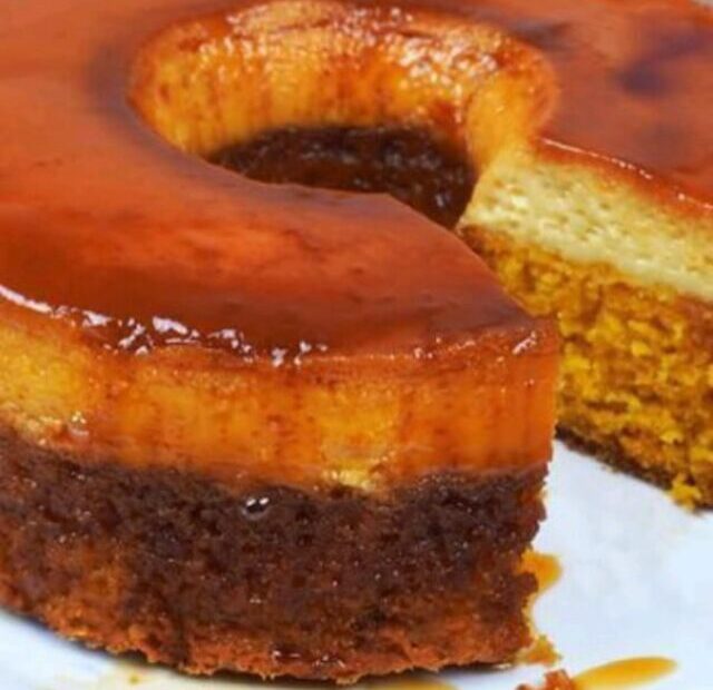 receita de bolo pudim, sobremesa caramelada, combinação de bolo e pudim, doce delicioso, receita fácil, pudim de leite condensado, bolo de chocolate com pudim, sobremesa brasileira, preparo passo a passo, sobremesa de forno, pudim de leite em pó, doce irresistível, receita tradicional, bolo com calda de pudim, sobremesa de festa